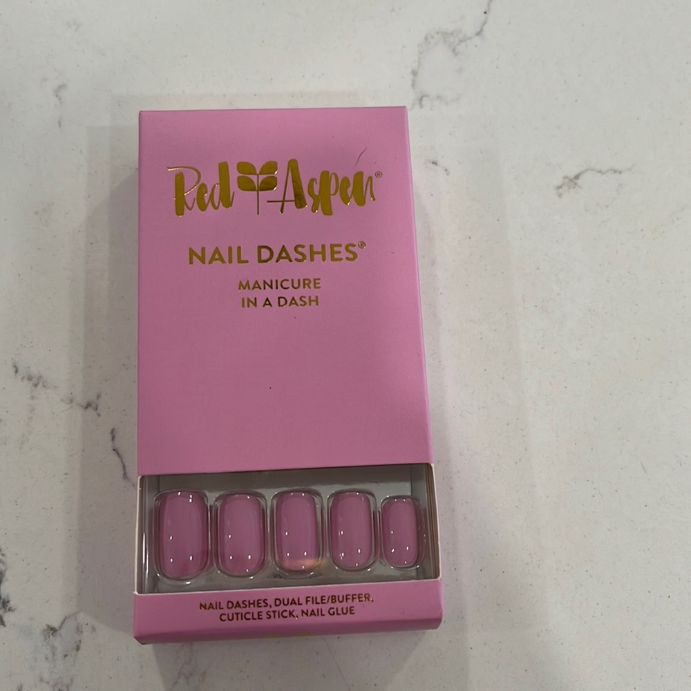 Red Aspen Nail Dashes